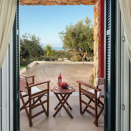 Villa Red Queen