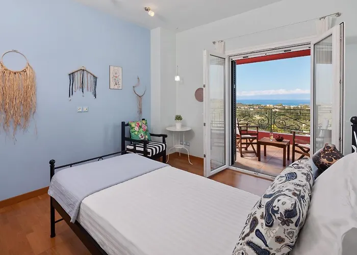 Villa Red Queen